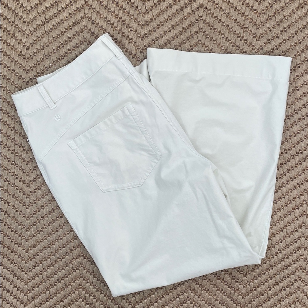 Lululemon - Wide Legged Pants - Cream Neutral - 32